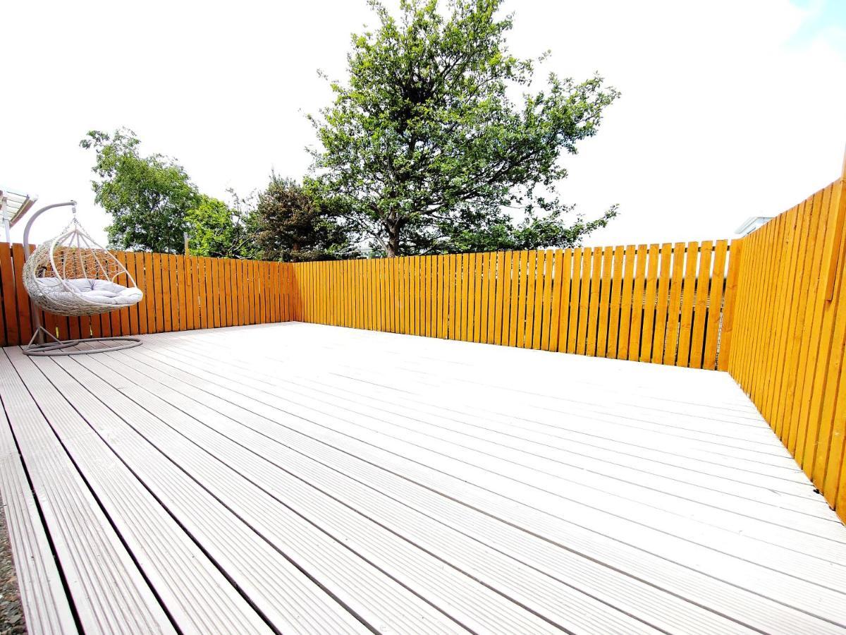 Modern And Spacious Double&king Bedrooms Both With Private Bathrooms Privatunterkunft EDI