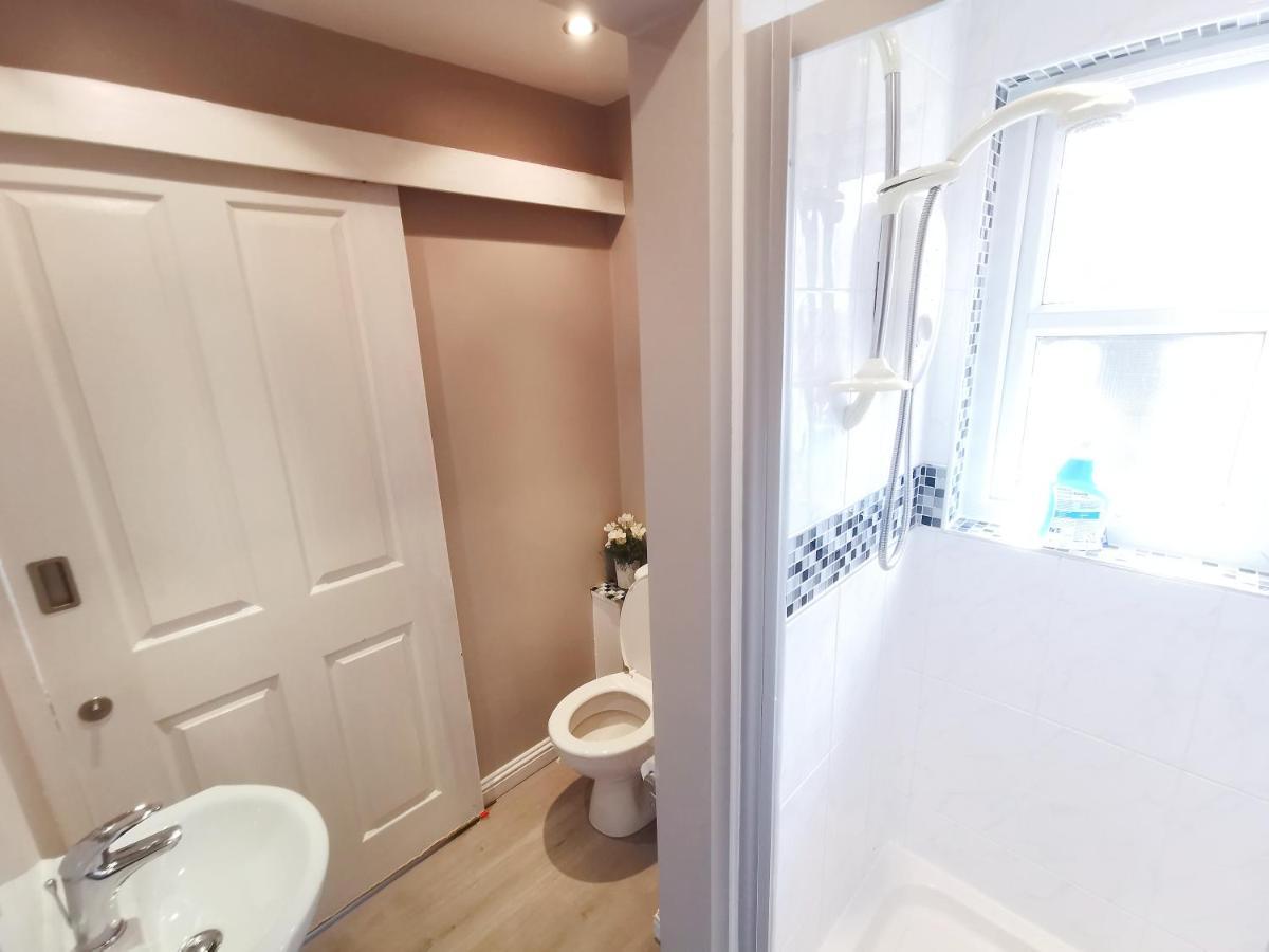 Accommodatie bij particulieren Modern And Spacious Double&king Bedrooms Both With Private Bathrooms Edinburgh