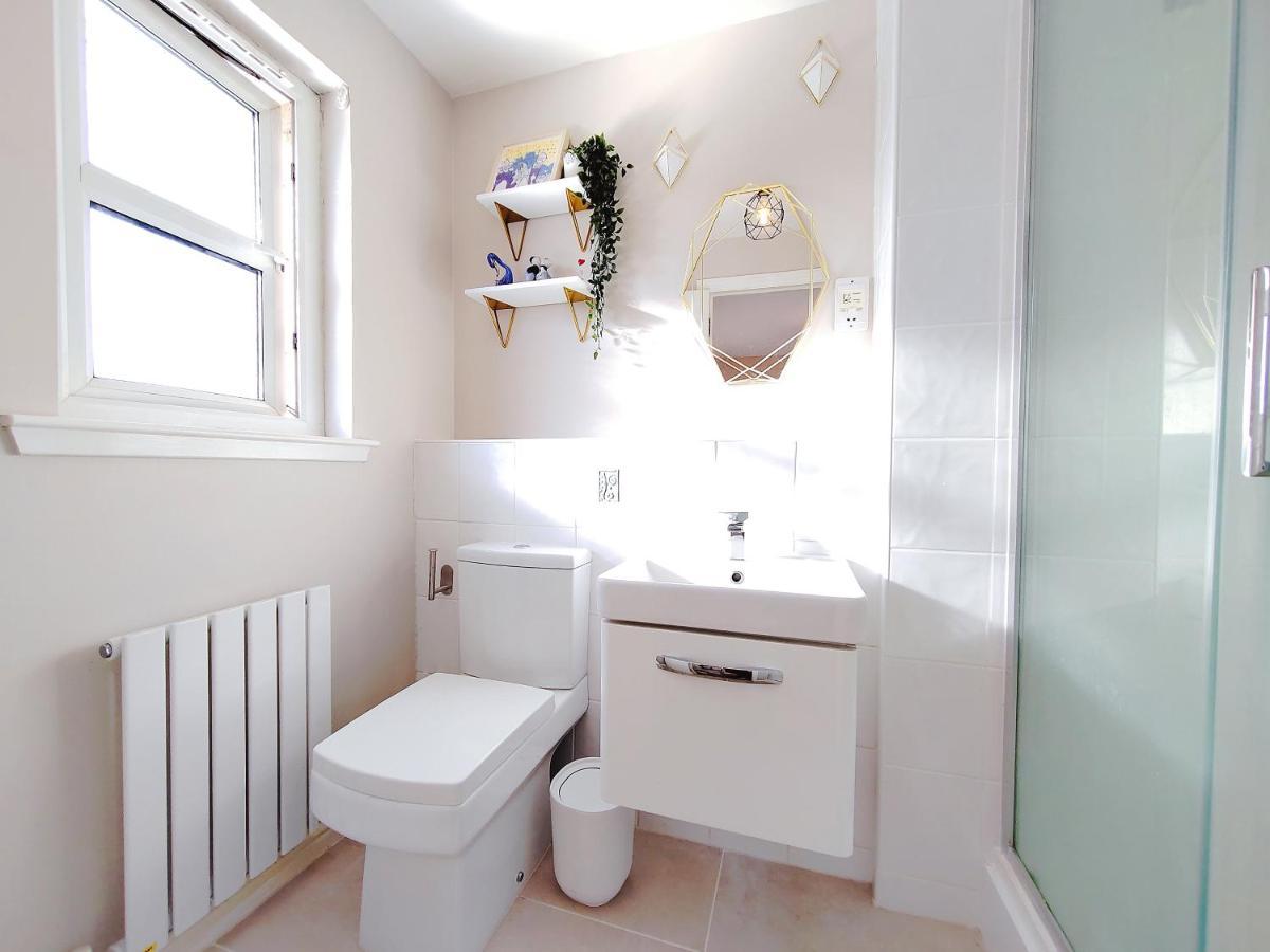 Accommodatie bij particulieren Modern And Spacious Double&king Bedrooms Both With Private Bathrooms Edinburgh